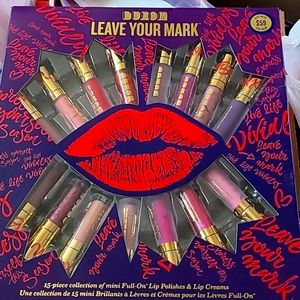 Buxom leave your mark